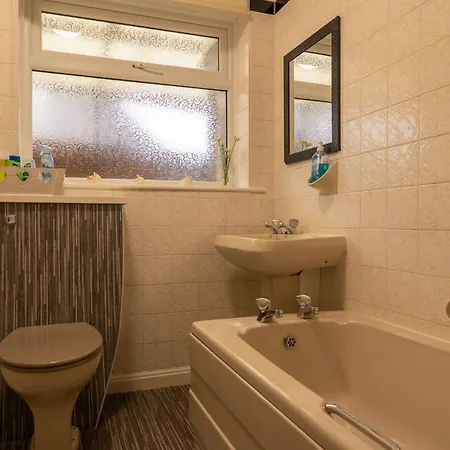 No 48 - 3 Bedroom Heworth In * York